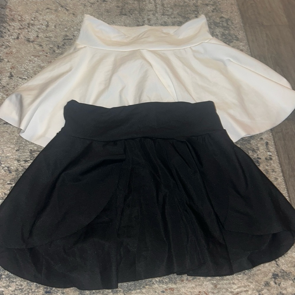 A black and white tennis skirt from SHEIN!